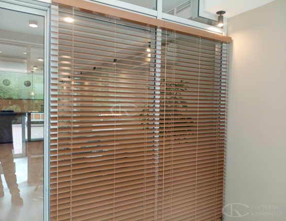 Бамбуковые жалюзи в комнату