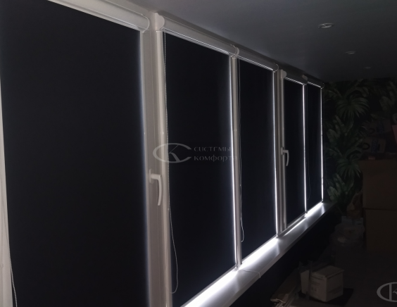 Жалюзи на балкон